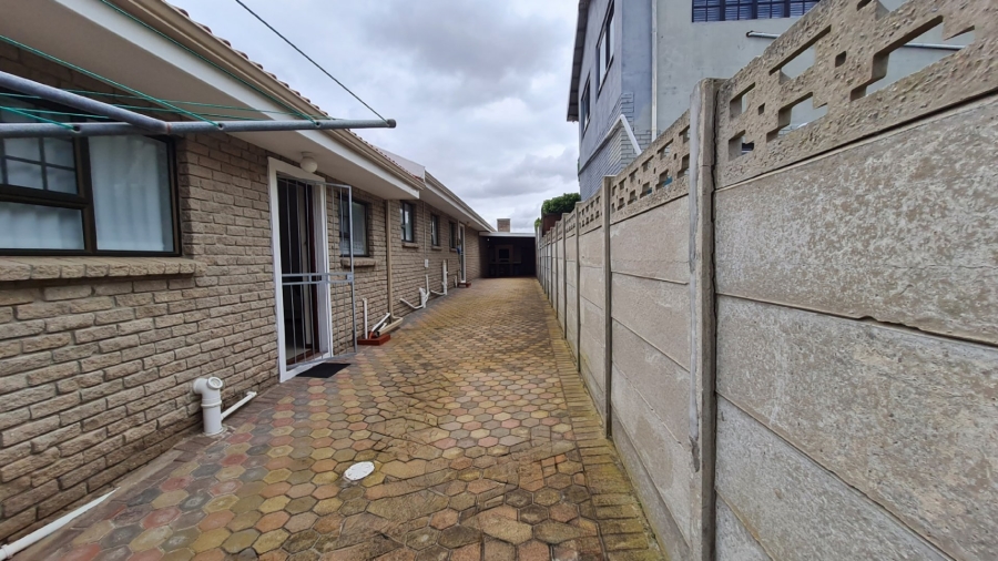 3 Bedroom Property for Sale in Dana Bay Western Cape